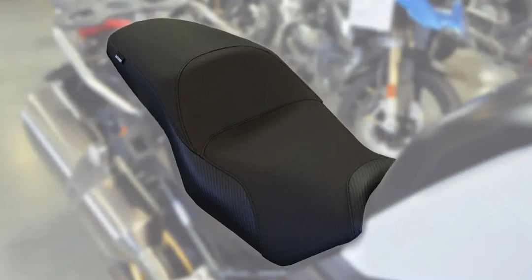 Seat Concepts Komfort Foam &amp; Cover Kit BMW F750 GS / F850 GS / F800 GS / F900 GS Adventure, Black Semi-Grip, Seiten Black Carbon Fiber