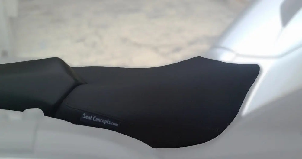 Seat Concepts Komfort Foam & Cover Kit Honda NC700X / NC750X, Black Semi-Grip, Seiten Black Carbon Fiber