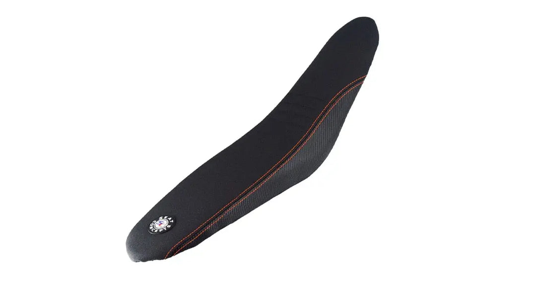 Seat Concepts Komfort-Sitzbank KTM EXC-F / EXC / SX-F / SX, Black Sandpaper, Seiten Black Carbon Fiber, Naht orange
