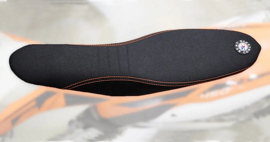 Seat Concepts Komfort-Sitzbank KTM EXC-F / EXC / SX-F / SX, Black Sandpaper, Seiten Black Carbon Fiber, Naht orange
