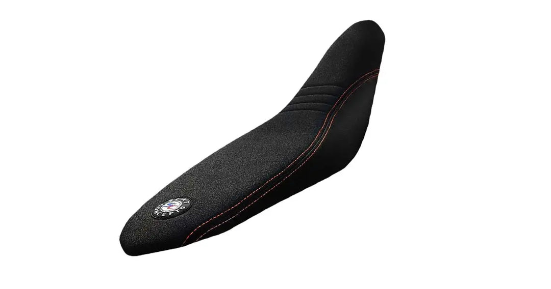 Seat Concepts Komfort-Sitzbank KTM EXC-F / EXC / SX-F / SX, Black Semi-Grip, Seiten Black Carbon Fiber, Naht orange (Abbildung zeigt Standardhöhe)