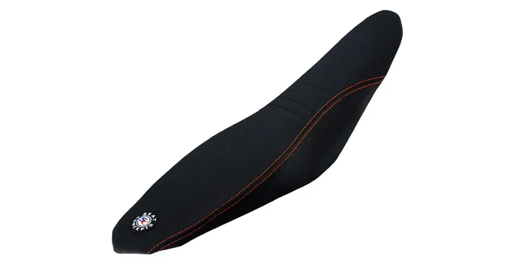 Seat Concepts Komfort-Sitzbank KTM EXC-F / EXC / SX-F / SX, Black Sandpaper, Seiten Black Carbon Fiber, Naht orange