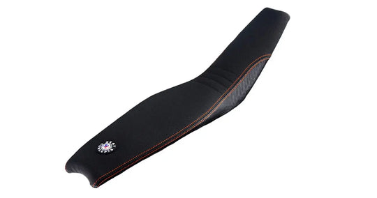 Seat Concepts Komfort-Sitzbank KTM EXC-F / EXC / SX-F / SX, Black Sandpaper, Seiten Black Carbon Fiber, Naht orange