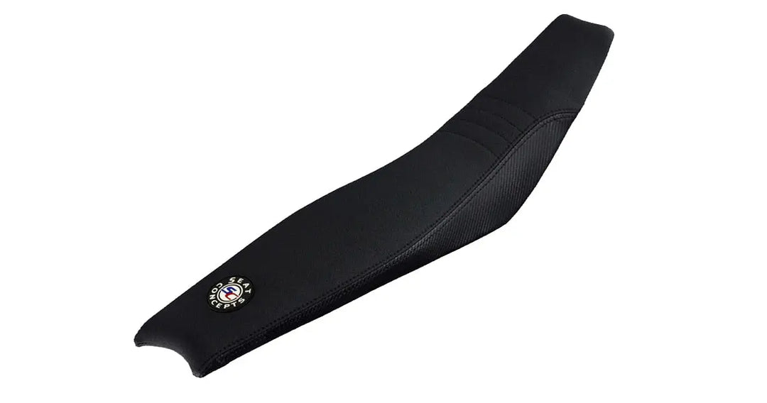 Seat Concepts Komfort-Sitzbank KTM EXC-F / EXC / SX-F / SX, Black Sandpaper, Seiten Black Carbon Fiber, Naht schwarz