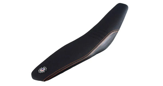 Seat Concepts Komfort-Sitzbank KTM EXC-F / EXC / SX-F / SX, Black Semi-Grip, Seiten Black Carbon Fiber, Naht orange