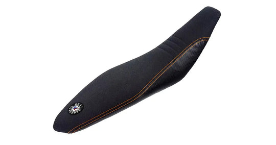 Seat Concepts Komfort-Sitzbank KTM EXC-F / EXC / SX-F / SX, Black Sandpaper, Seiten Black Carbon Fiber, Naht orange