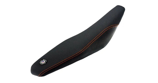 Seat Concepts Komfort-Sitzbank KTM EXC-F / EXC / SX-F / SX, Black Semi-Grip, Seiten Black Carbon Fiber, Naht orange