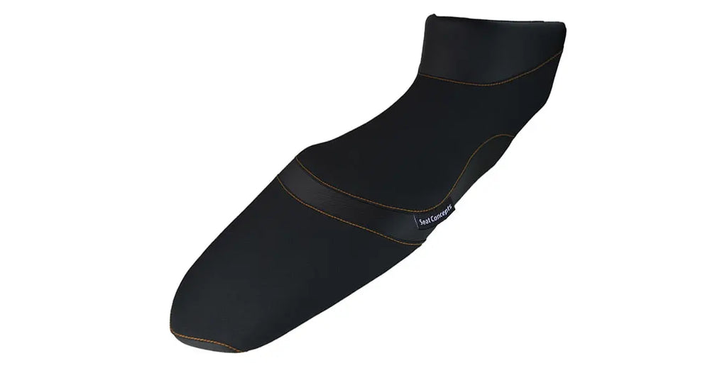 Seat Concepts Komfort-Sitzbank KTM 1090 / 1190 Adventure, 1290 Super Adventure, Black Sandpaper, Seiten Black Carbon Fiber, Naht orange