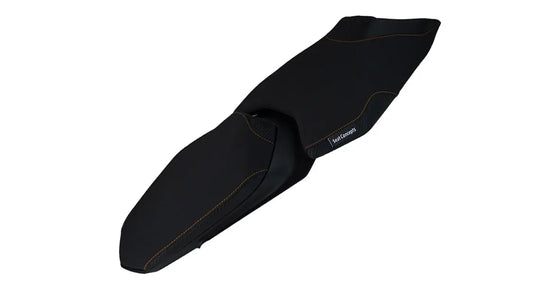 Seat Concepts Komfort Foam &amp; Cover Kit KTM 790 / 890 Duke, Black Sandpaper, Seiten Black Carbon Fiber, Naht orange