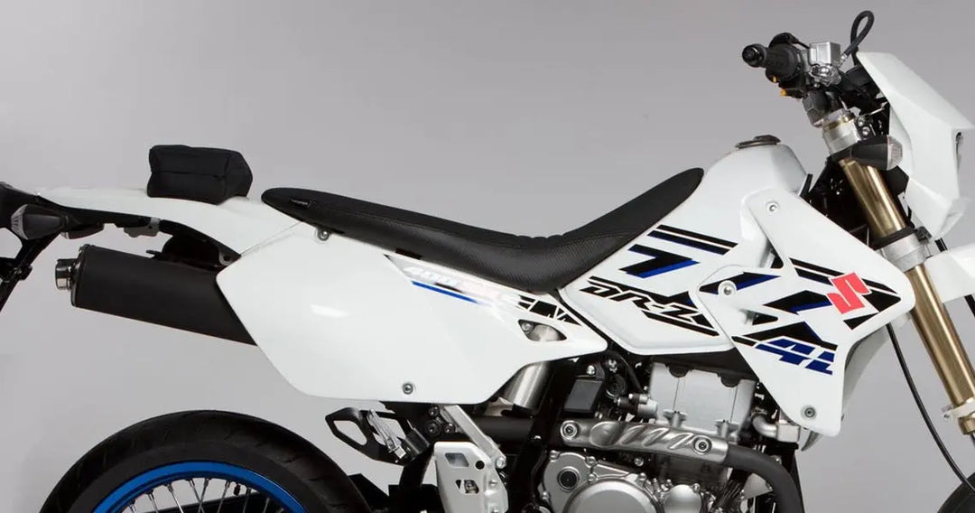 Seat Concepts Komfort-Sitzbank Suzuki DR-Z400, Black Semi-Grip, Seiten Black Carbon Fiber