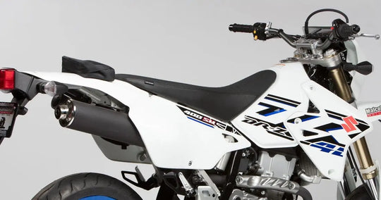 Seat Concepts Komfort-Sitzbank Suzuki DR-Z400, Black Semi-Grip, Seiten Black Carbon Fiber