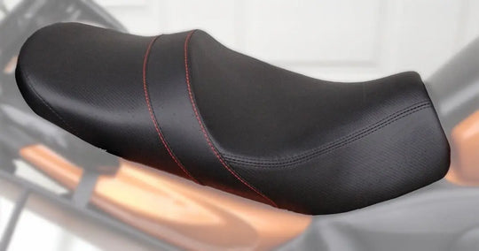 Seat Concepts Komfort Foam &amp; Cover Kit Suzuki V-Strom 650 / XT, Black Sandpaper, Seiten Black Carbon Fiber