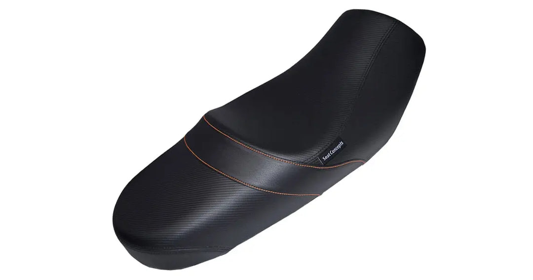 Seat Concepts Komfort Foam &amp; Cover Kit Suzuki V-Strom 650 / XT, Black Carbon Fiber (Abbildung zeigt die hohe Ausführung)