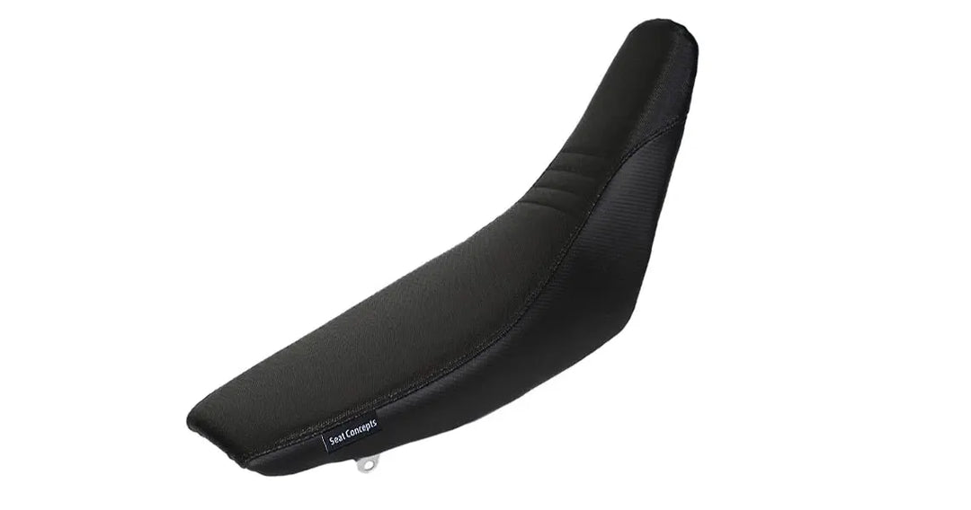Seat Concepts Komfort Foam &amp; Cover Kit Yamaha WR250F / WR450F, Black Sandpaper, Seiten Black Carbon Fiber (Abbildung zeigt Standardhöhe)