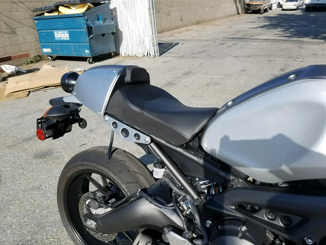 Seat Concepts Komfort Foam &amp; Cover Kit Yamaha XSR900, Black Vinyl, Seiten Black Diamante