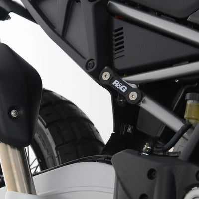 R&G hintere Fußrastenabdeckung Aprilia Tuareg 660