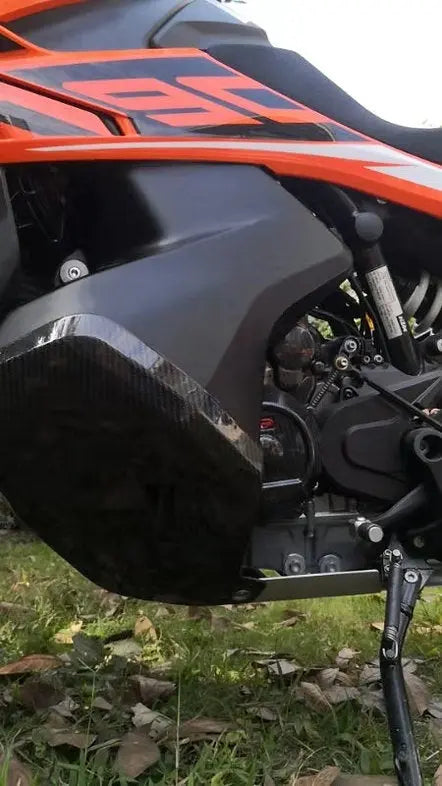 Tankschutz aus Carbon für KTM 790/890 ab Bj. 2019 Tekmo Racing