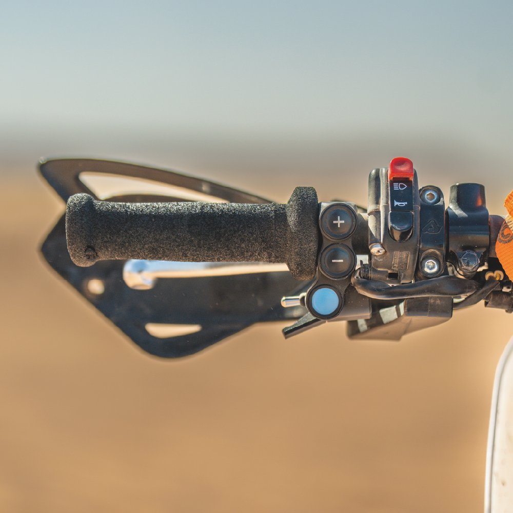 f2r DR001 – Motorrad Fernbedienung für f2r Y1000 Tablet